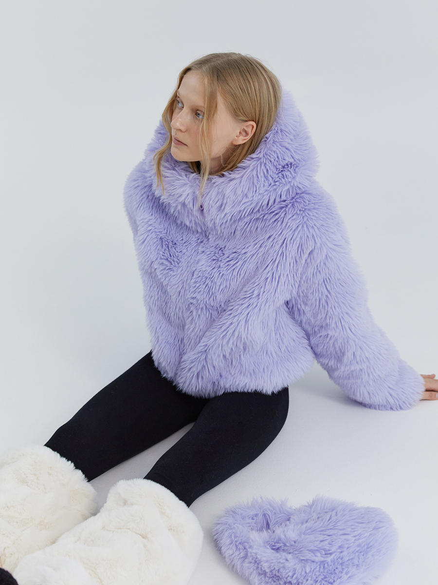 COMELY soft fur crop hoodie jacket [purple]